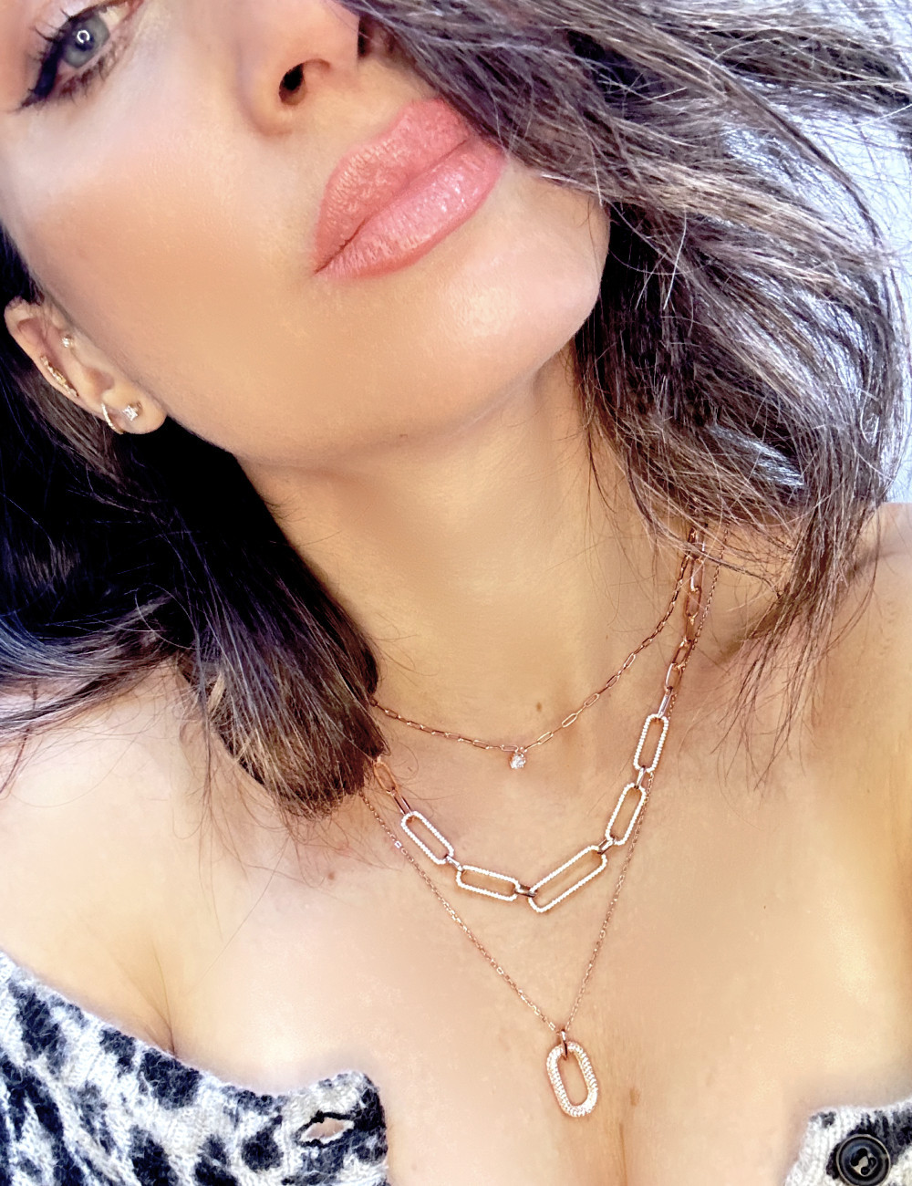 Shop The Look Myninita :  Superposition de colliers, chocker, Sautoirs